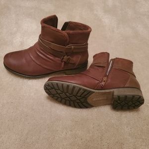 Baretraps ankle boots